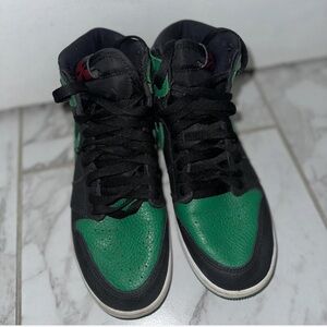 Green and Black air Jordan 1 size 5